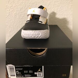 Jordan Baby Shoe - Size 5c